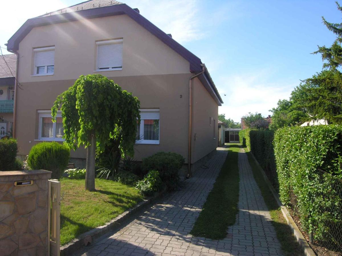 Apartments In Balatonlelle 43115 Exterior foto